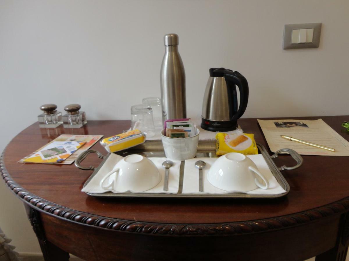 Nerone'S - Sutri Bed & Dinner エクステリア 写真